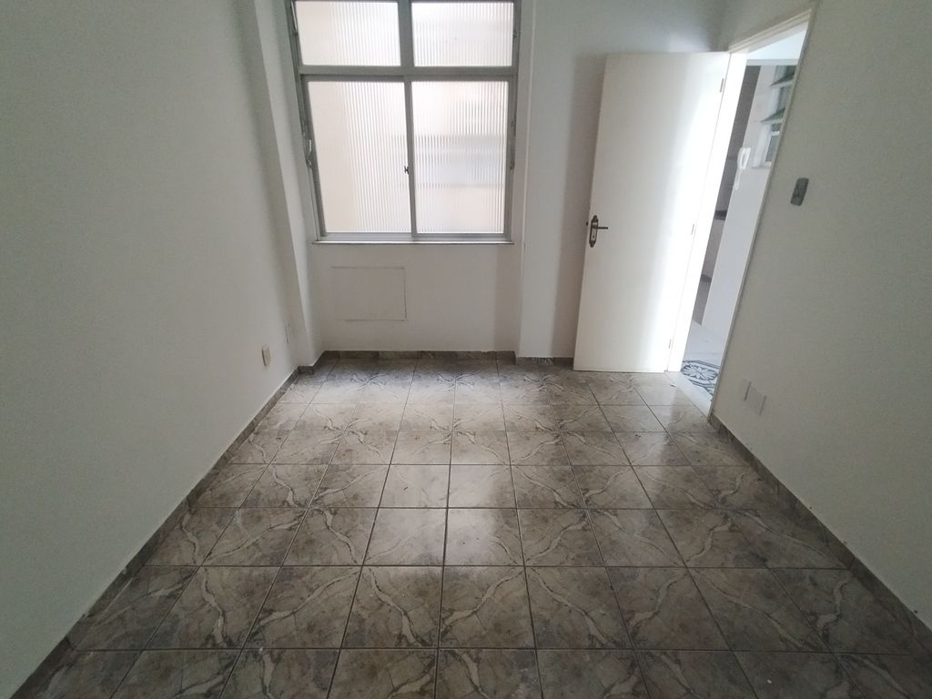 Imagens do imóveis Apartamento de sala e dois quartos com dependência em centro Rio de Janeiro