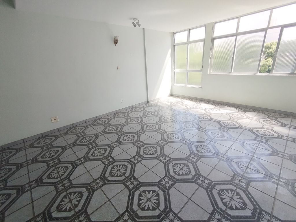Imagens do imóveis Apartamento de sala e dois quartos com dependência em centro Rio de Janeiro