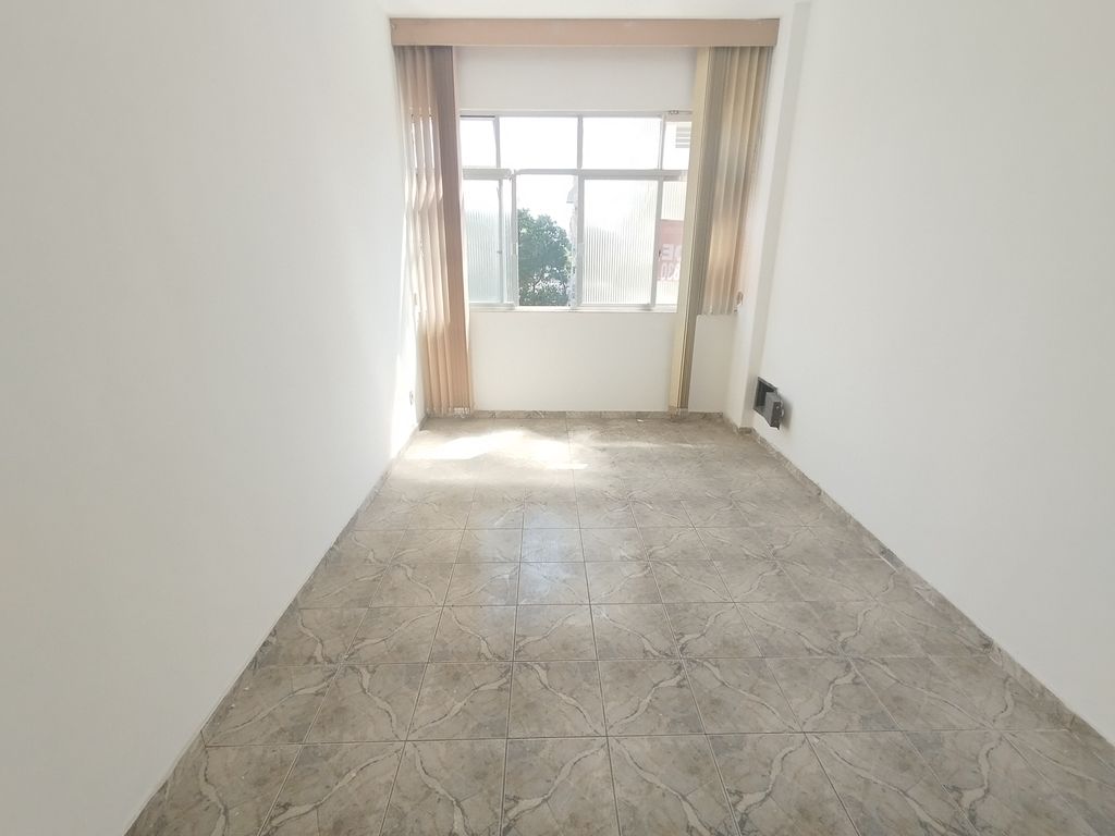 Imagens do imóveis Apartamento de sala e dois quartos com dependência em centro Rio de Janeiro