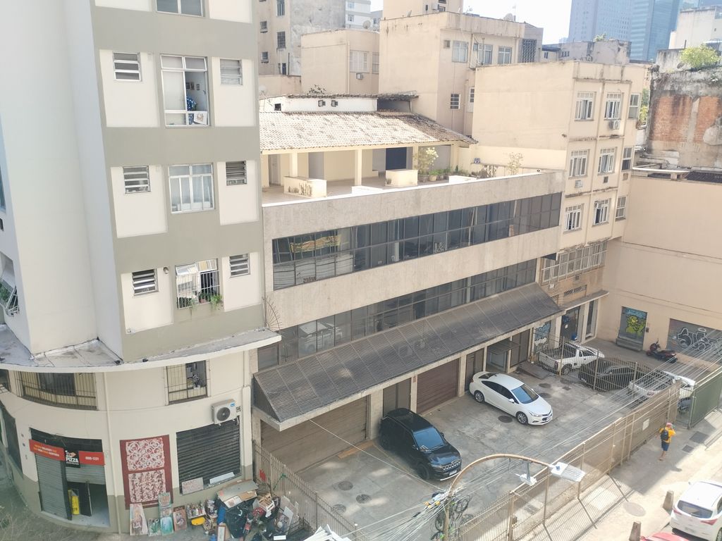 Imagens do imóveis Apartamento de sala e dois quartos com dependência em centro Rio de Janeiro