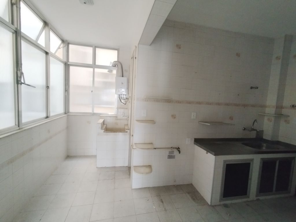 Imagens do imóveis Apartamento de sala e dois quartos com dependência em centro Rio de Janeiro