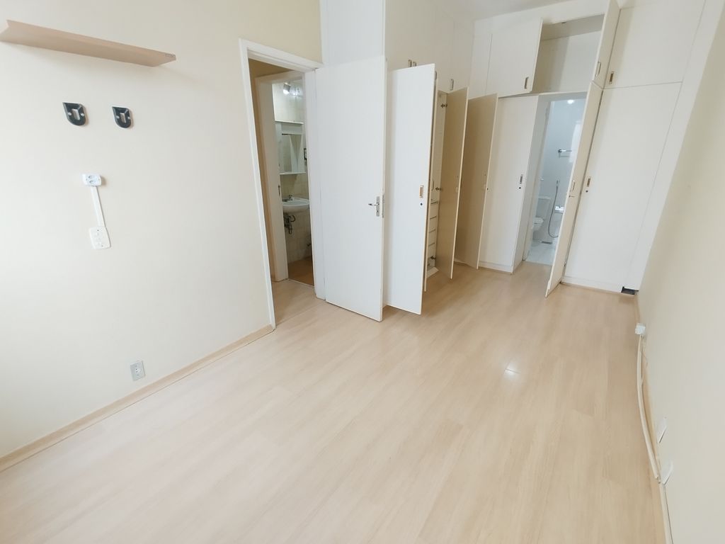 Imagens do imóveis Apartamento sala dois quartos dependência varanda Santa Amélia Rio de Janeiro