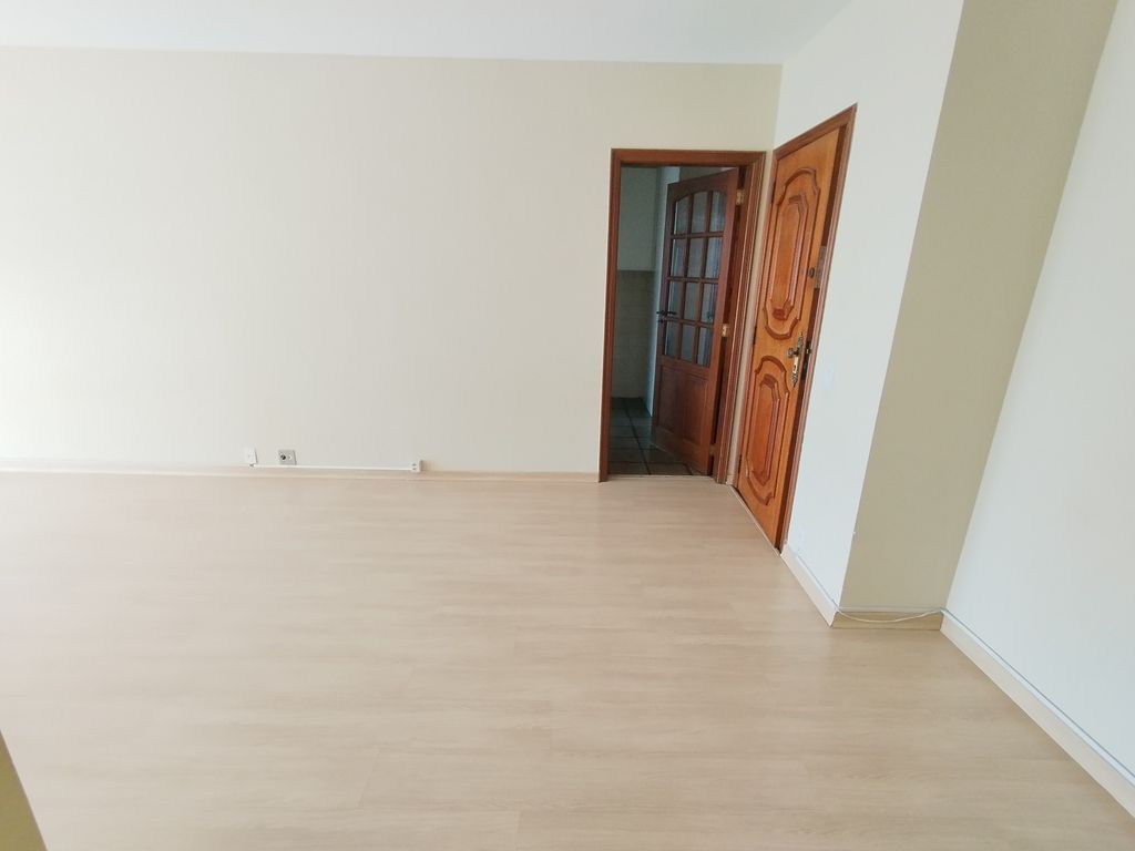 Imagens do imóveis Apartamento sala dois quartos dependência varanda Santa Amélia Rio de Janeiro