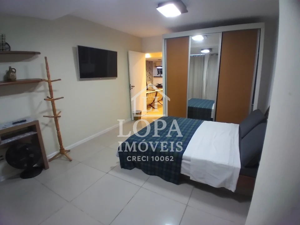 Imagens do imóveis Um apartamento dividido em dois, à venda em Copacabana com cento e vinte metros por  um milhão e quarenta mil reais
