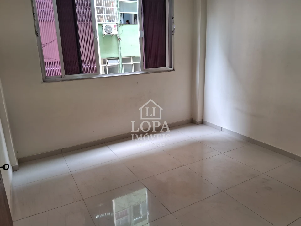 Imagens do imóveis Apartmapartamento Sala Dois Quartos No Bairro de Fatima Rj