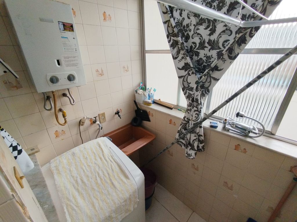 Imagens do imóveis Apartamento de Sala Dois Quartos Com Dependência Completa no Centro do Rio
