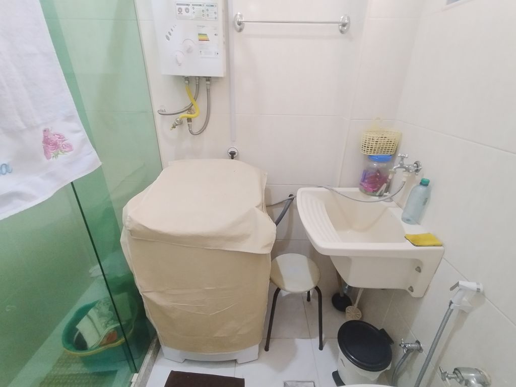 Imagens do imóveis Apartamento sala e quarto, para Vende em Bairro de Fátima Centro Rio de Janeiro