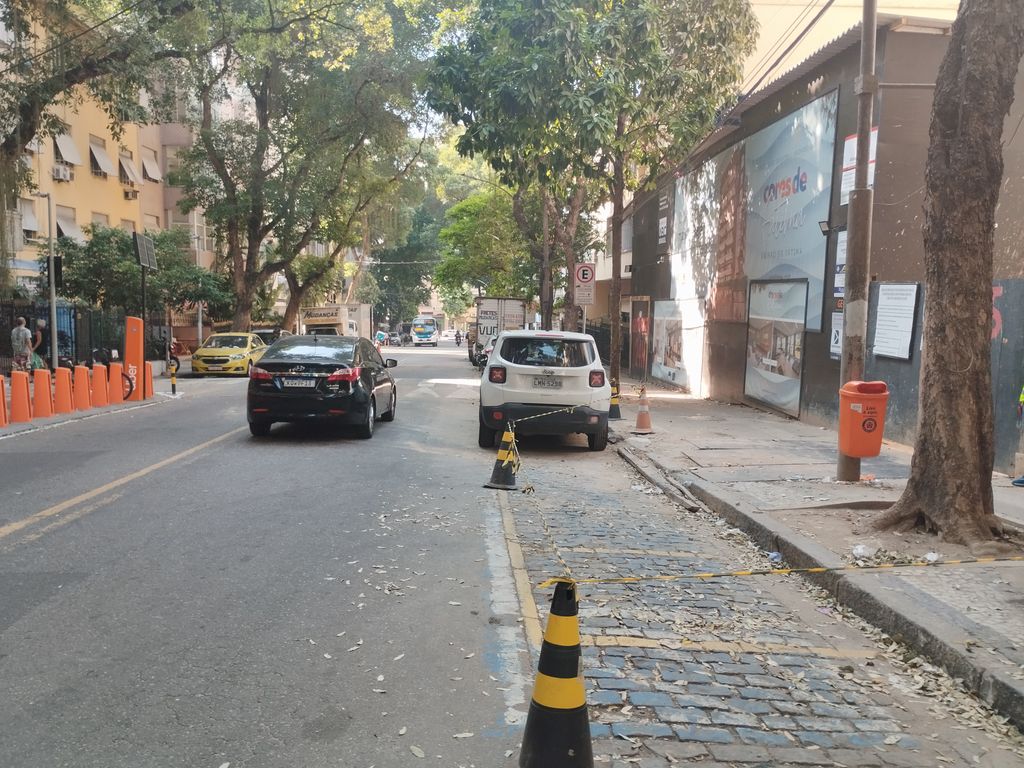 Imagens do imóveis Apartamento sala e quarto, para Vende em Bairro de Fátima Centro Rio de Janeiro