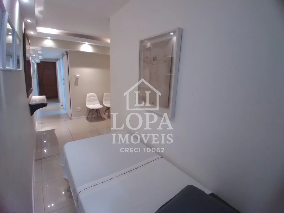 Imagens do imóveis Um apartamento dividido em dois, à venda em Copacabana com cento e vinte metros por  um milhão e quarenta mil reais