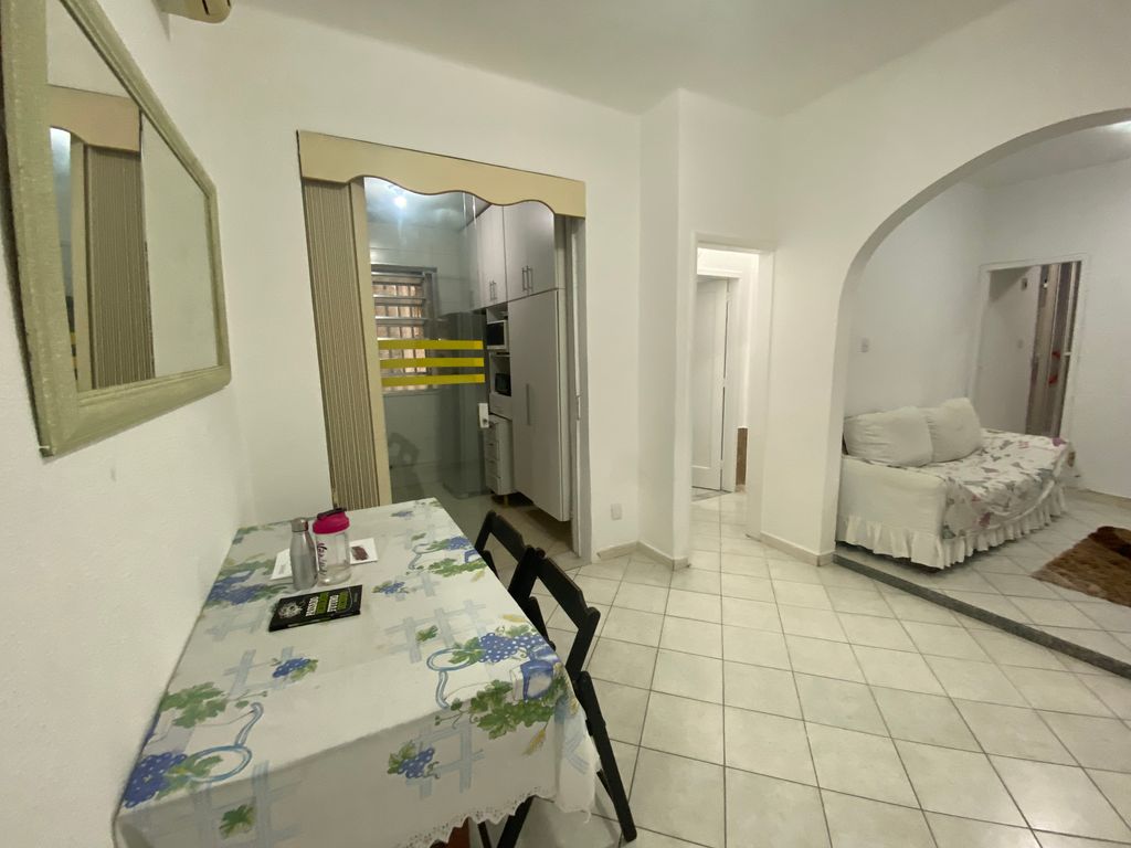 Imagens do imóveis Amplo Apartamento de 2 Quartos + Dependência no Bairro de Fátima Centro do Rio