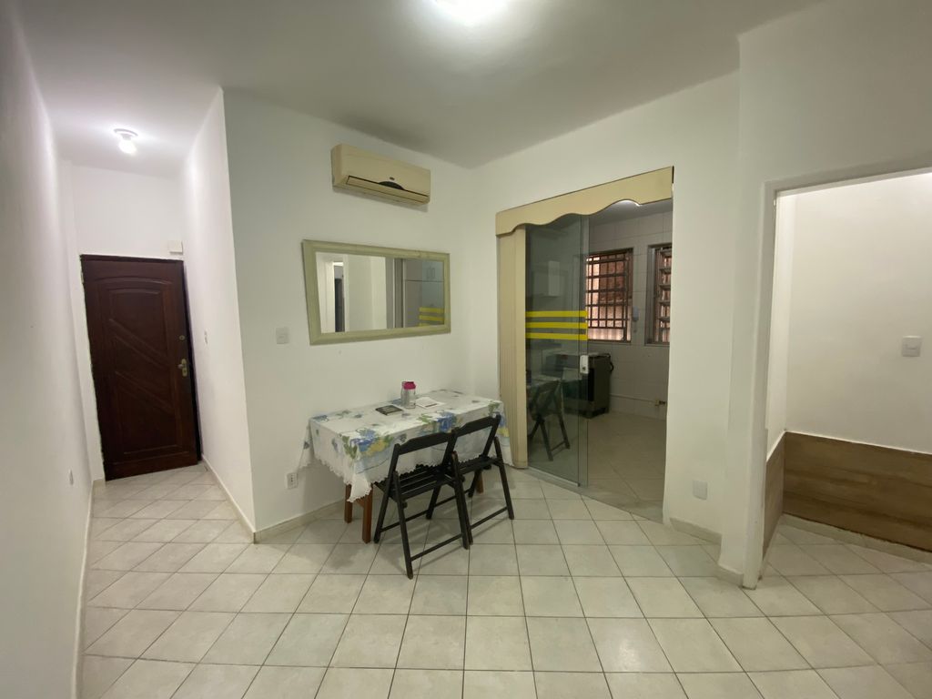 Imagens do imóveis Amplo Apartamento de 2 Quartos + Dependência no Bairro de Fátima Centro do Rio