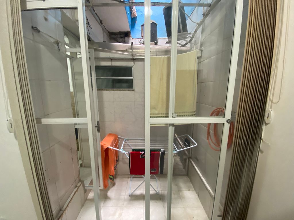 Imagens do imóveis Amplo Apartamento de 2 Quartos + Dependência no Bairro de Fátima Centro do Rio