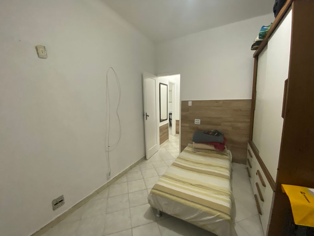 Imagens do imóveis Amplo Apartamento de 2 Quartos + Dependência no Bairro de Fátima Centro do Rio