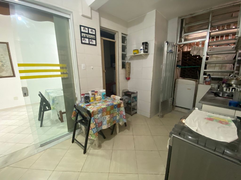 Imagens do imóveis Amplo Apartamento de 2 Quartos + Dependência no Bairro de Fátima Centro do Rio
