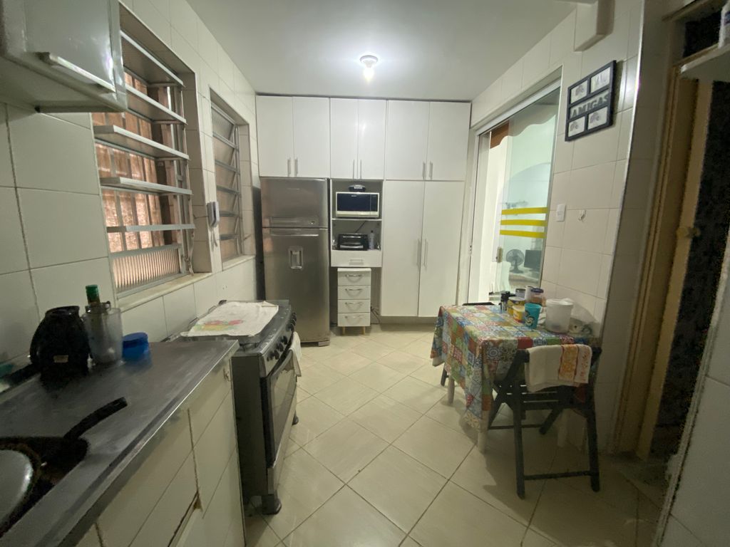 Imagens do imóveis Amplo Apartamento de 2 Quartos + Dependência no Bairro de Fátima Centro do Rio