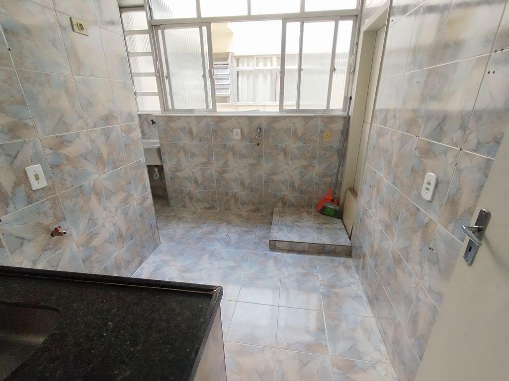 Imagens do imóveis Apartamento de Sala um Quarto e Dependência e Garagem, em centro Rio de Janeiro