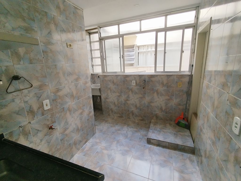Imagens do imóveis Apartamento de Sala um Quarto e Dependência e Garagem, em centro Rio de Janeiro