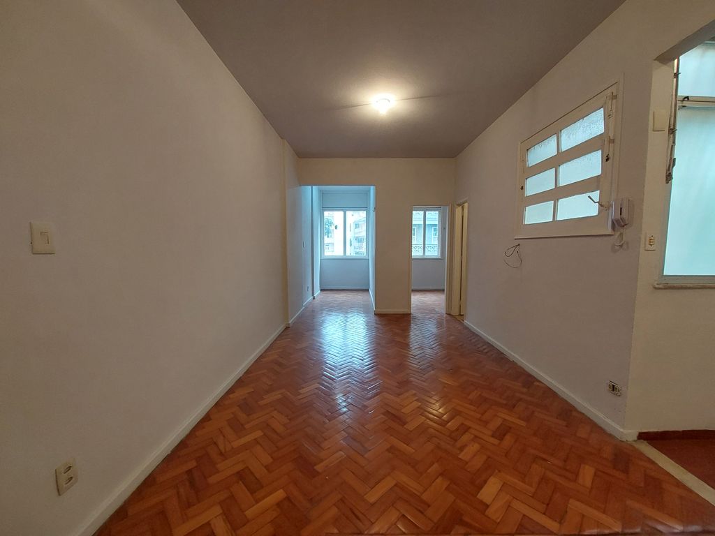 Imagens do imóveis Amplo sala quarto no centro