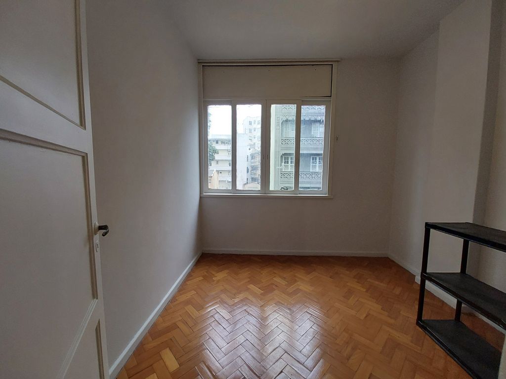 Imagens do imóveis Amplo sala quarto no centro