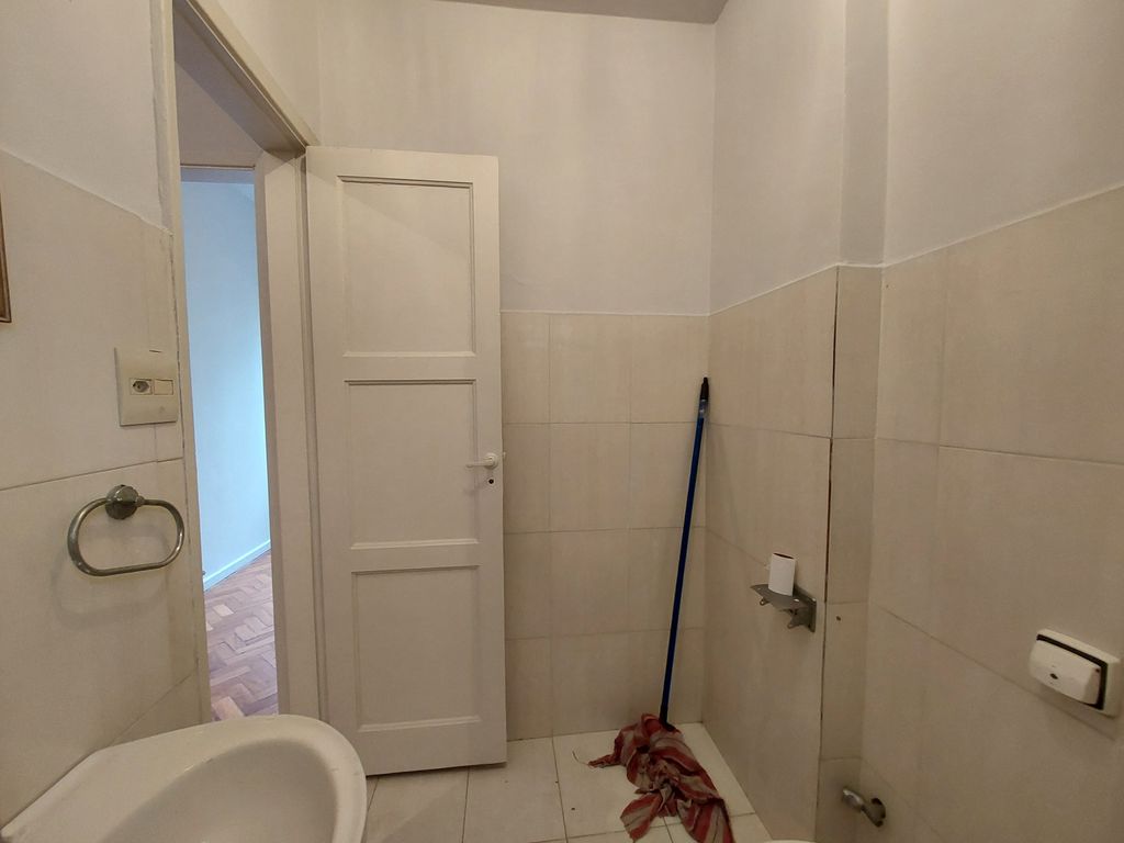 Imagens do imóveis Amplo sala quarto no centro