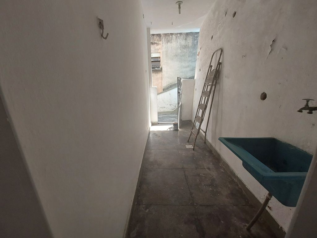 Imagens do imóveis Casa de vila composta de duas casas independentes