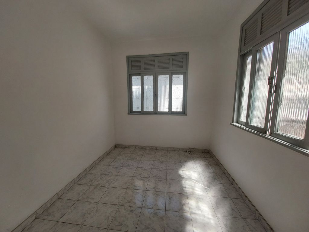 Imagens do imóveis Casa de vila composta de duas casas independentes