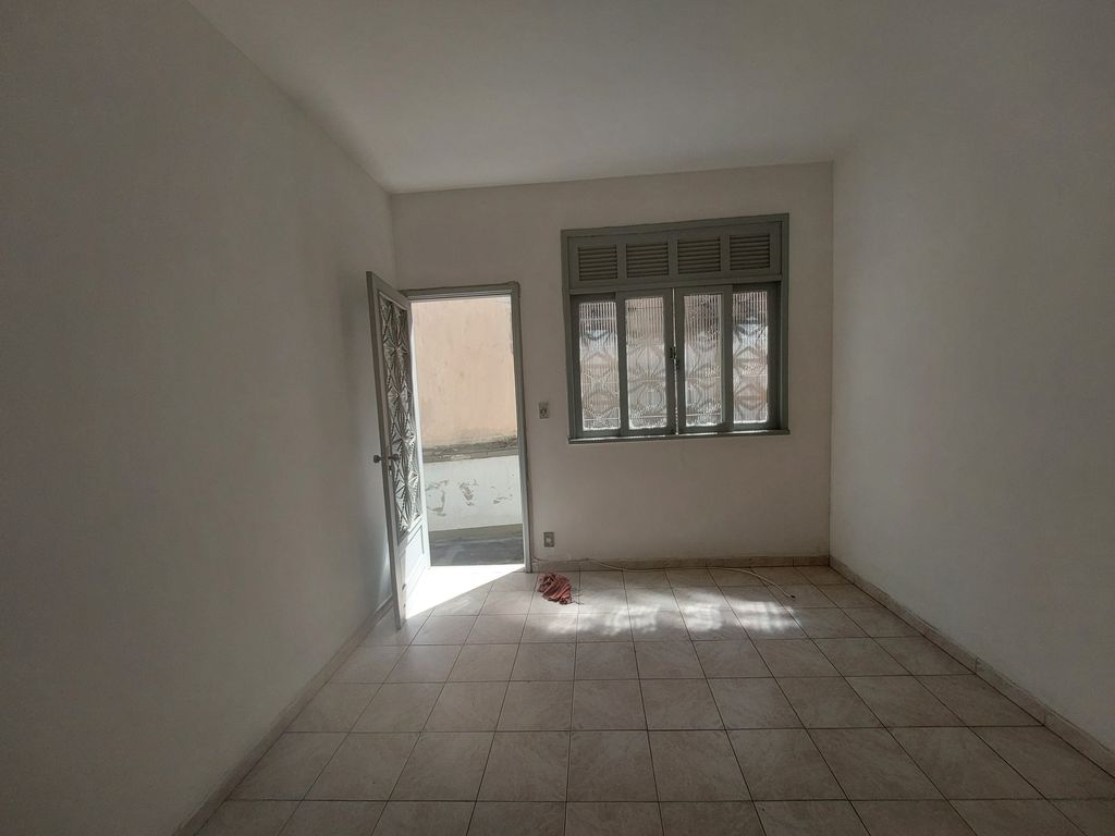 Imagens do imóveis Casa de vila composta de duas casas independentes