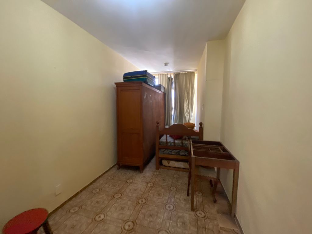 Imagens do imóveis Apartamento de Dois Quartos com Dependência Na Rua do Senado no Centro do RJ