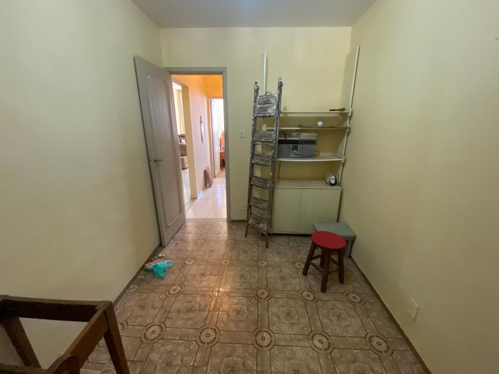 Imagens do imóveis Apartamento de Dois Quartos com Dependência Na Rua do Senado no Centro do RJ