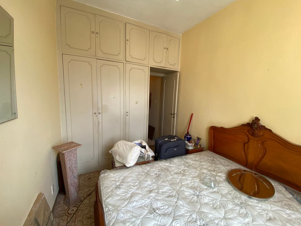 Imagens do imóveis Apartamento de Dois Quartos com Dependência Na Rua do Senado no Centro do RJ