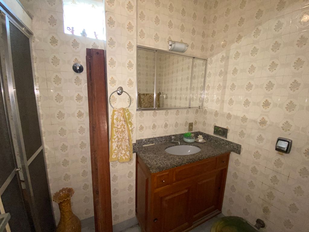 Imagens do imóveis Apartamento de Dois Quartos com Dependência Na Rua do Senado no Centro do RJ