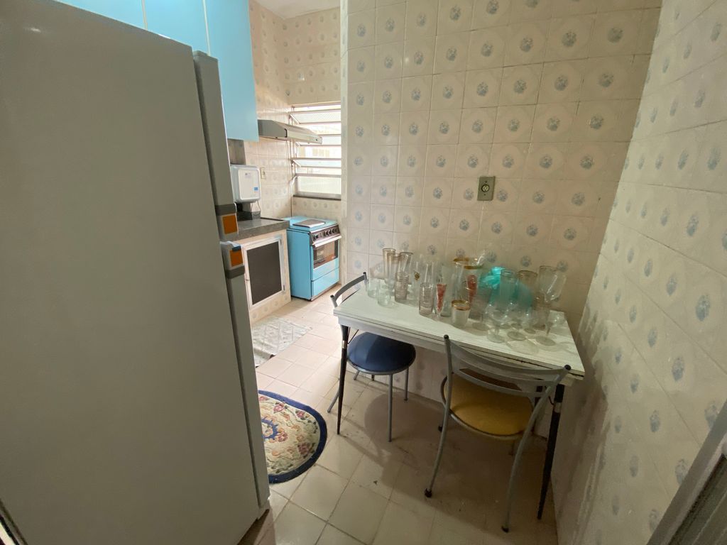 Imagens do imóveis Apartamento de Dois Quartos com Dependência Na Rua do Senado no Centro do RJ