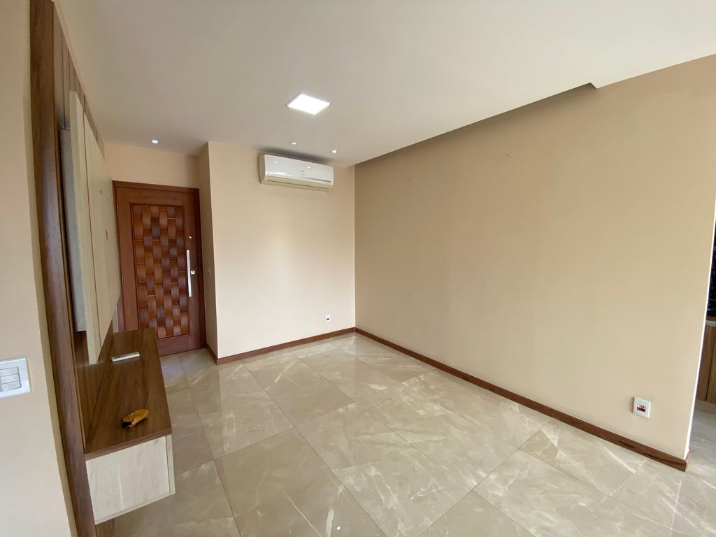 Imagens do imóveis Apartamento de Dois Quartos Reformado + Vaga com Inquilino mensal de 4.000+ Cond