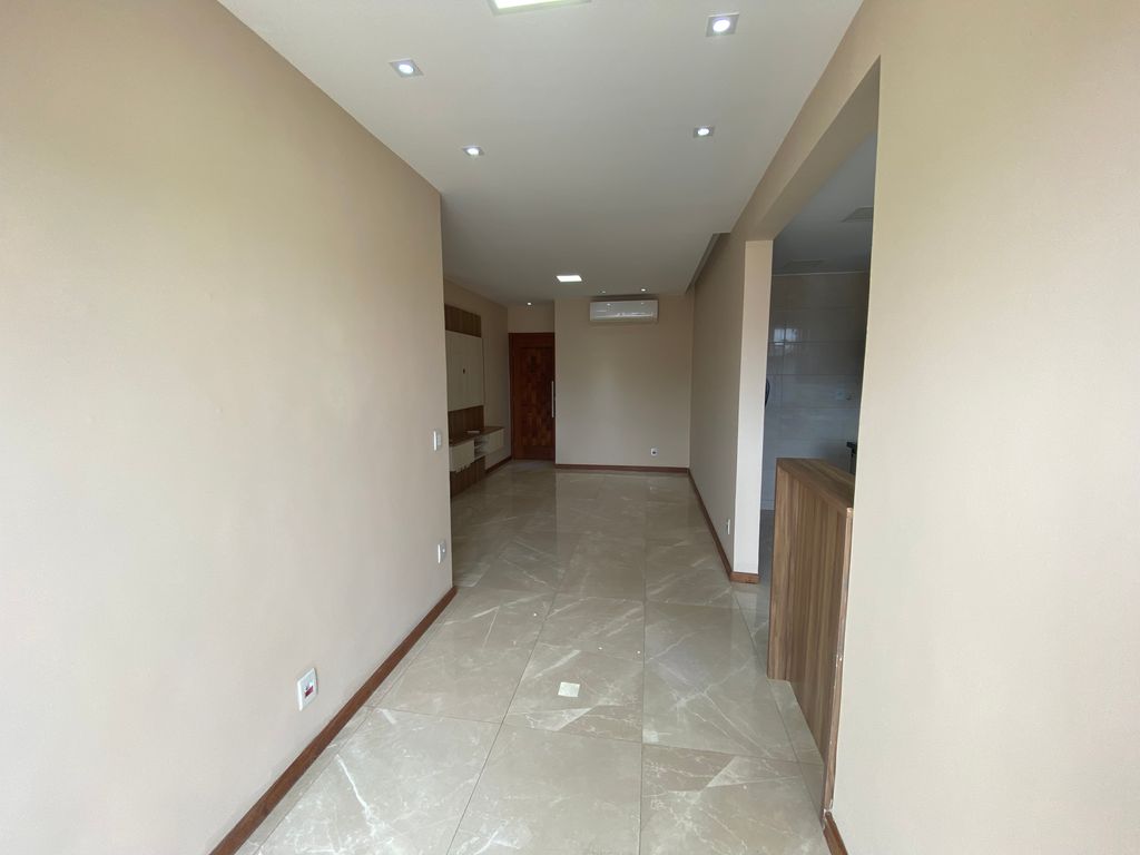 Imagens do imóveis Apartamento de Dois Quartos Reformado + Vaga com Inquilino mensal de 4.000+ Cond