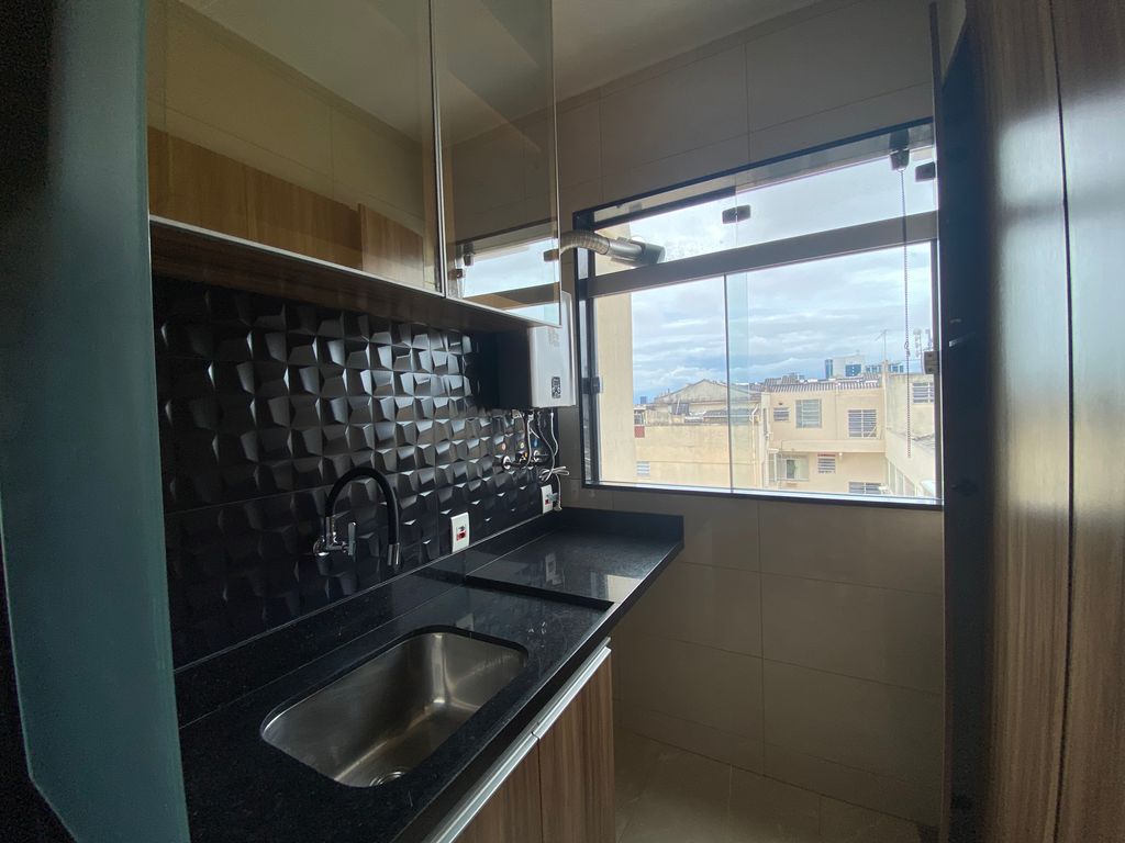Imagens do imóveis Apartamento de Dois Quartos Reformado + Vaga com Inquilino mensal de 4.000+ Cond
