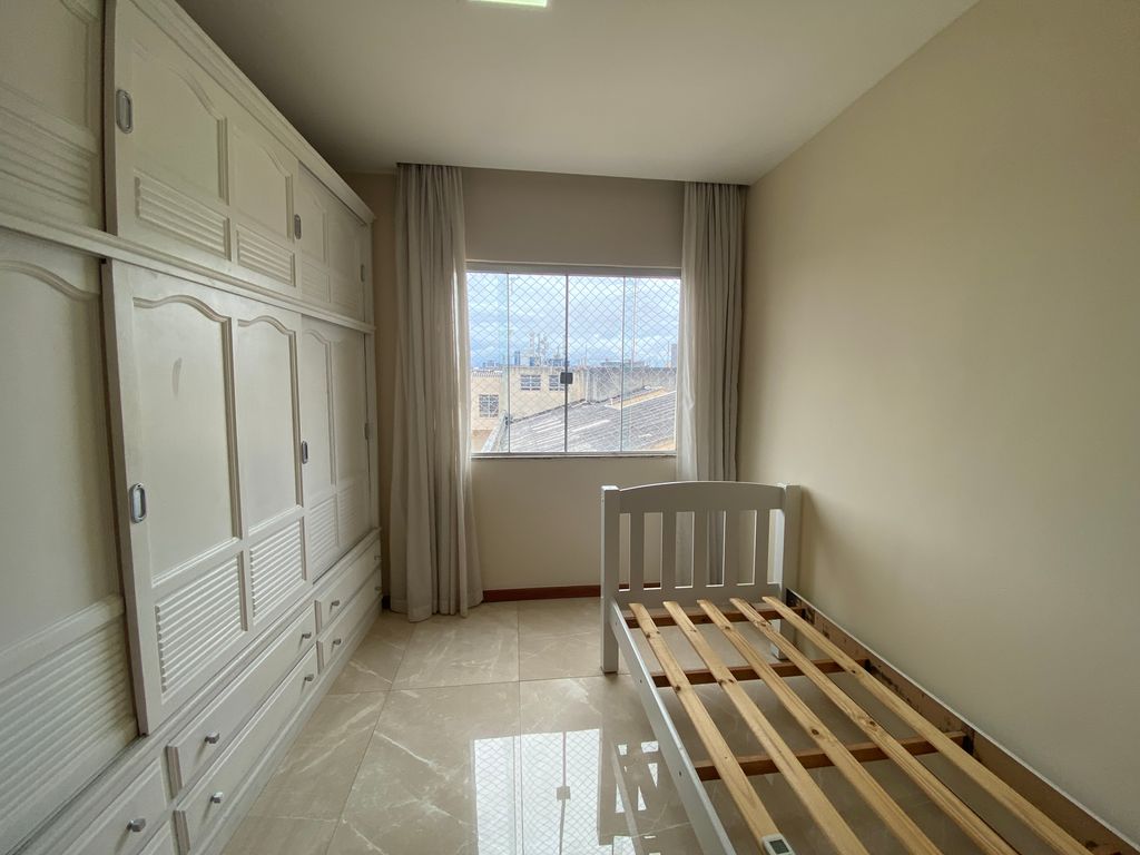 Imagens do imóveis Apartamento de Dois Quartos Reformado + Vaga com Inquilino mensal de 4.000+ Cond