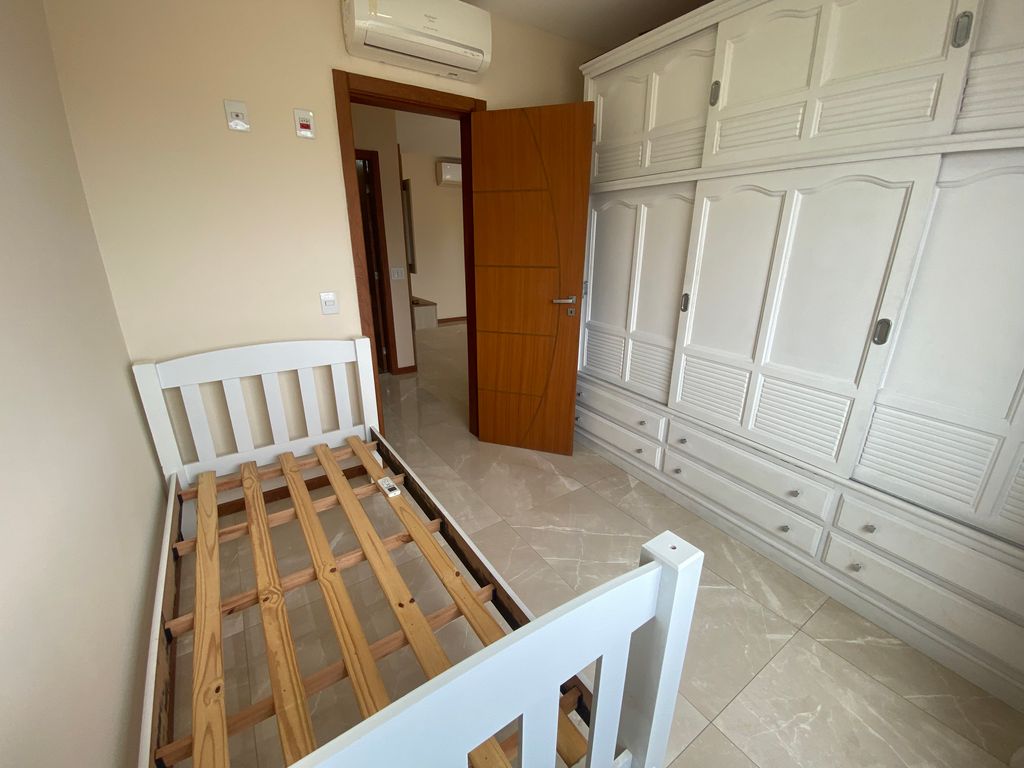 Imagens do imóveis Apartamento de Dois Quartos Reformado + Vaga com Inquilino mensal de 4.000+ Cond