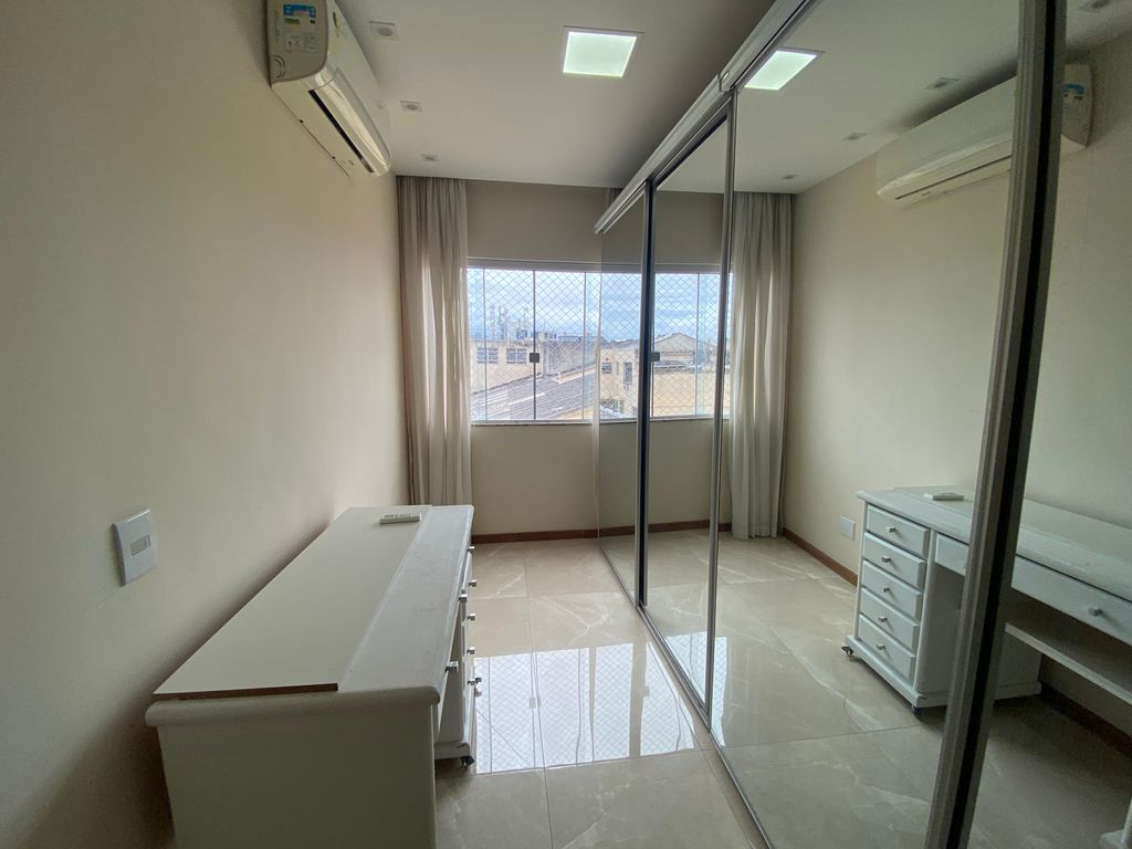Imagens do imóveis Apartamento de Dois Quartos Reformado + Vaga com Inquilino mensal de 4.000+ Cond