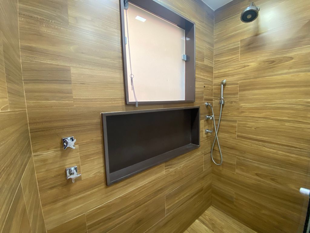 Imagens do imóveis Apartamento de Dois Quartos Reformado + Vaga com Inquilino mensal de 4.000+ Cond