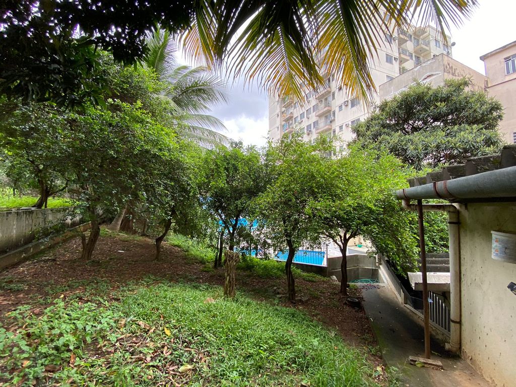 Imagens do imóveis Apartamento de Dois Quartos Reformado + Vaga com Inquilino mensal de 4.000+ Cond