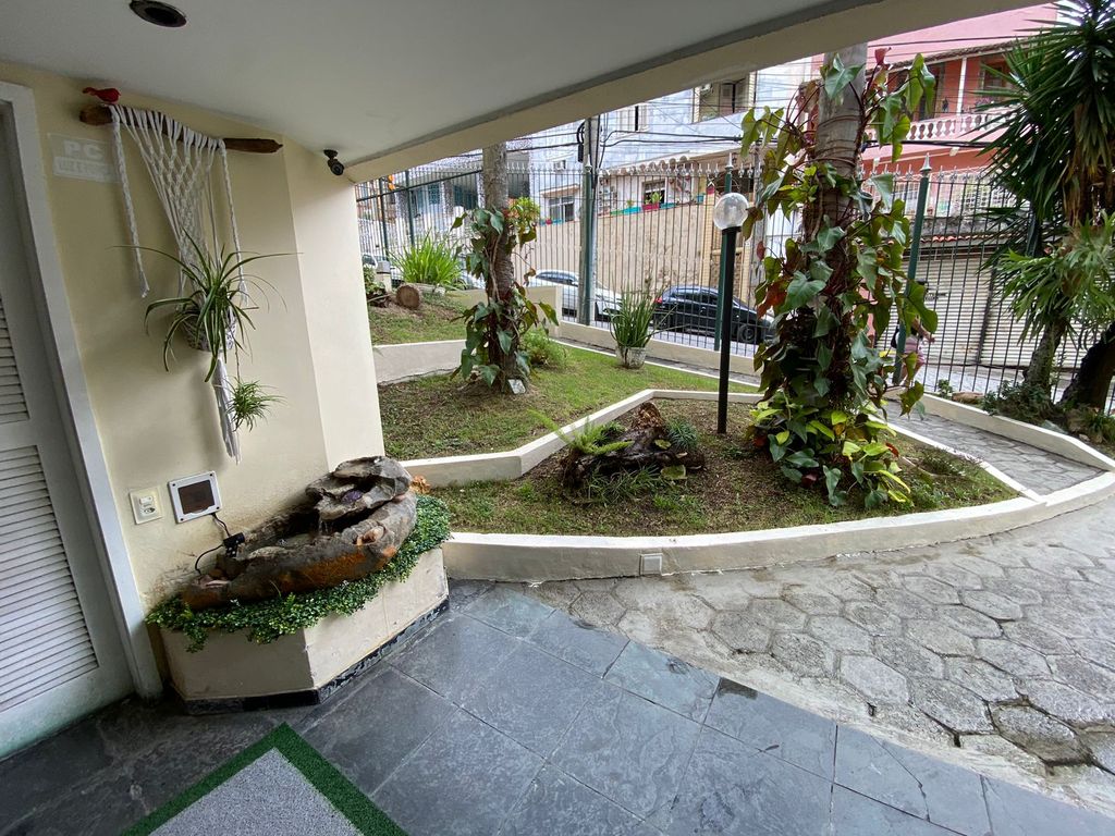 Imagens do imóveis Apartamento de Dois Quartos Reformado + Vaga com Inquilino mensal de 4.000+ Cond