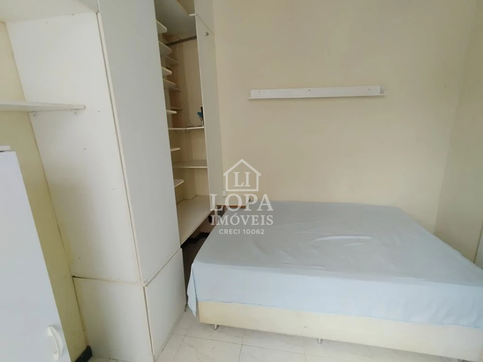Apartamento de Sala e Quarto para Venda em Santa Teresa