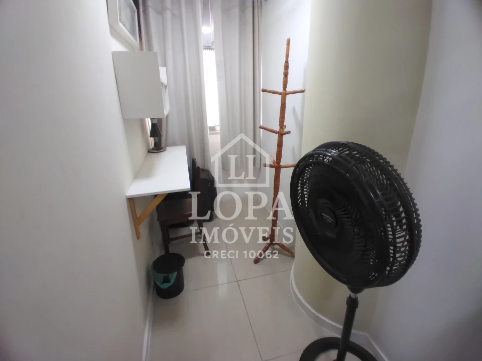 Imagens do imóveis Um apartamento dividido em dois, à venda em Copacabana com cento e vinte metros por  um milhão e quarenta mil reais