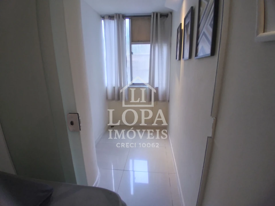 Imagens do imóveis Um apartamento dividido em dois, à venda em Copacabana com cento e vinte metros por  um milhão e quarenta mil reais