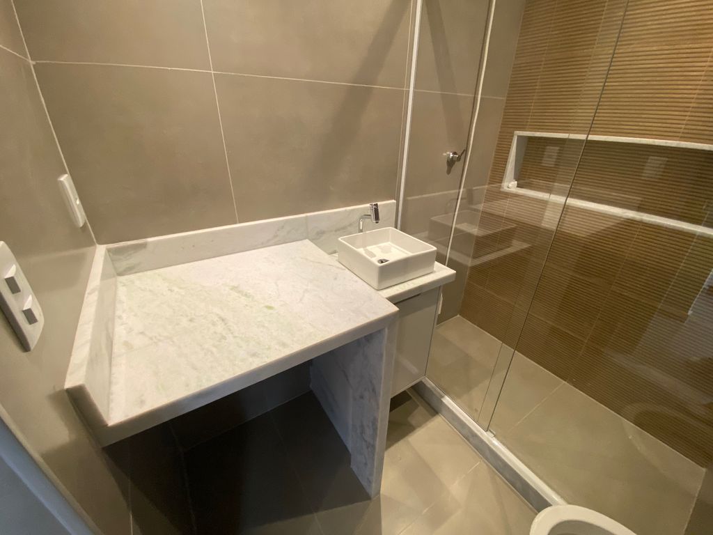 Imagens do imóveis Apartamento Moderno Totalmente Reformado e Mobiliado-Bairro de Fátima Centro RJ