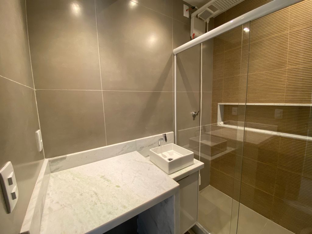 Imagens do imóveis Apartamento Moderno Totalmente Reformado e Mobiliado-Bairro de Fátima Centro RJ