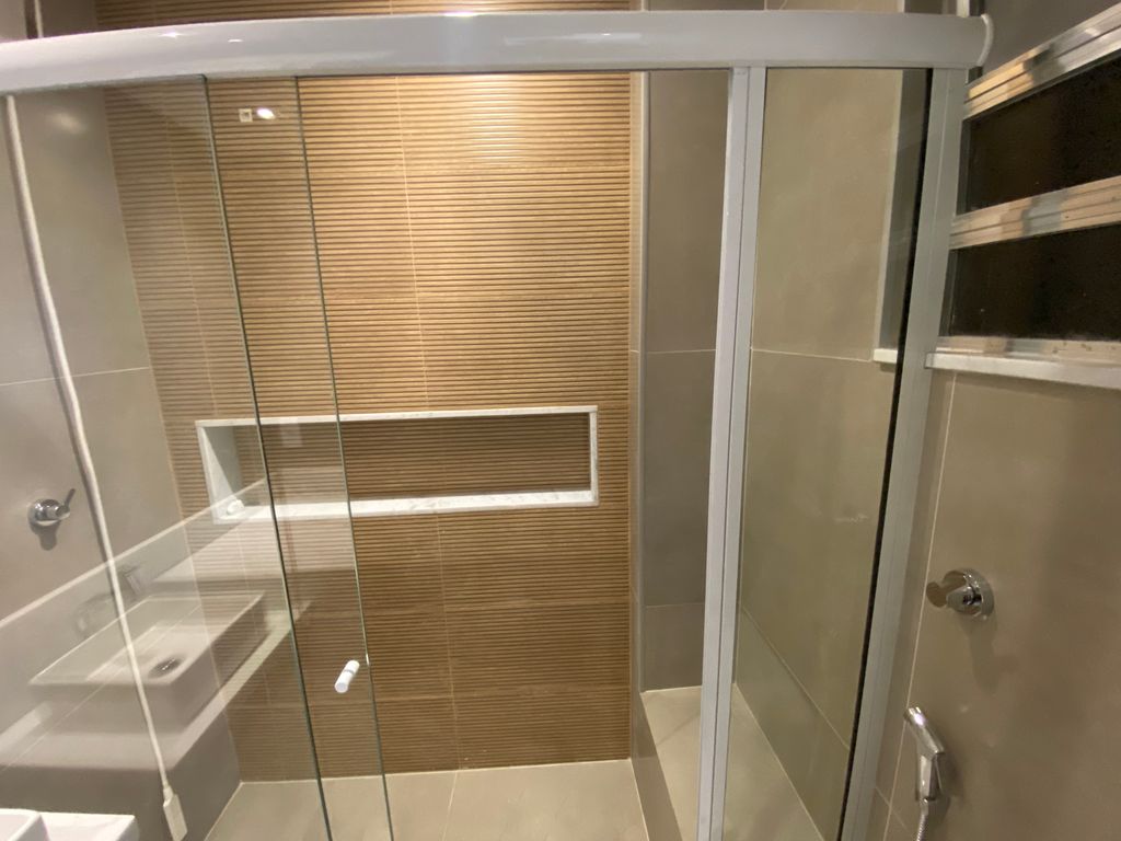 Imagens do imóveis Apartamento Moderno Totalmente Reformado e Mobiliado-Bairro de Fátima Centro RJ