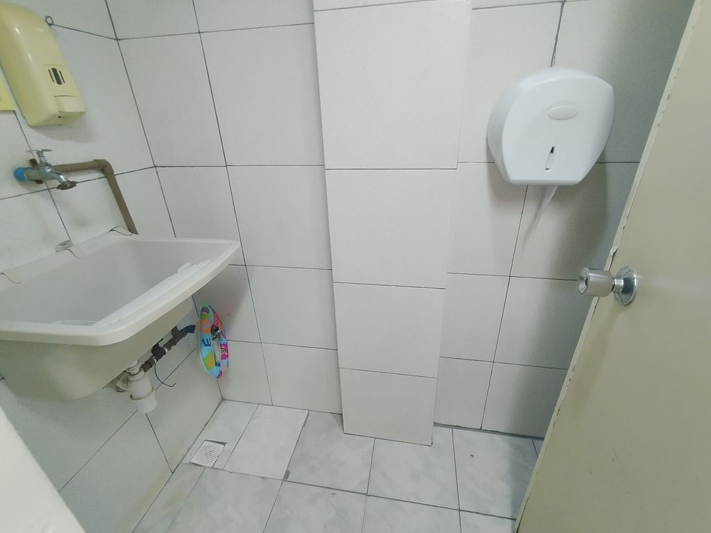 Imagens do imóveis Loja com Mezanino  e garagem na escritura para venda em  Flamengo Rio de Janeiro