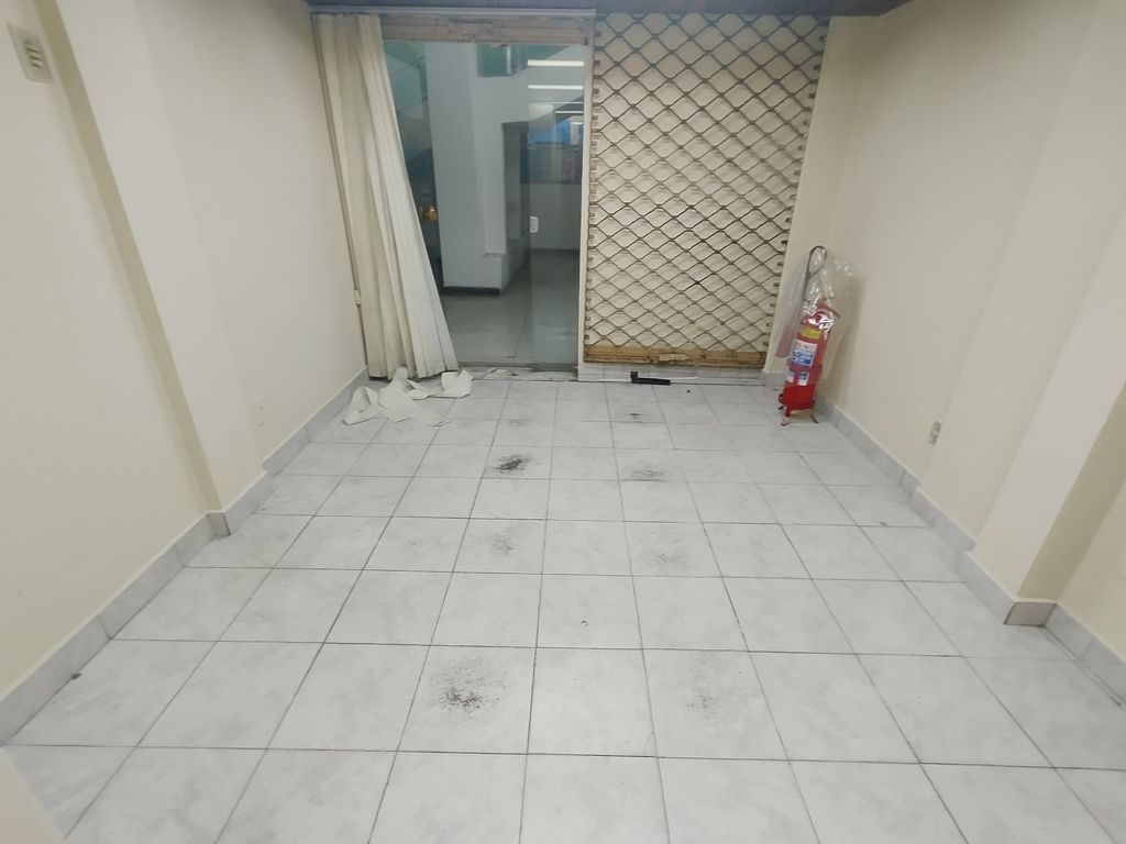 Imagens do imóveis Loja com Mezanino  e garagem na escritura para venda em  Flamengo Rio de Janeiro