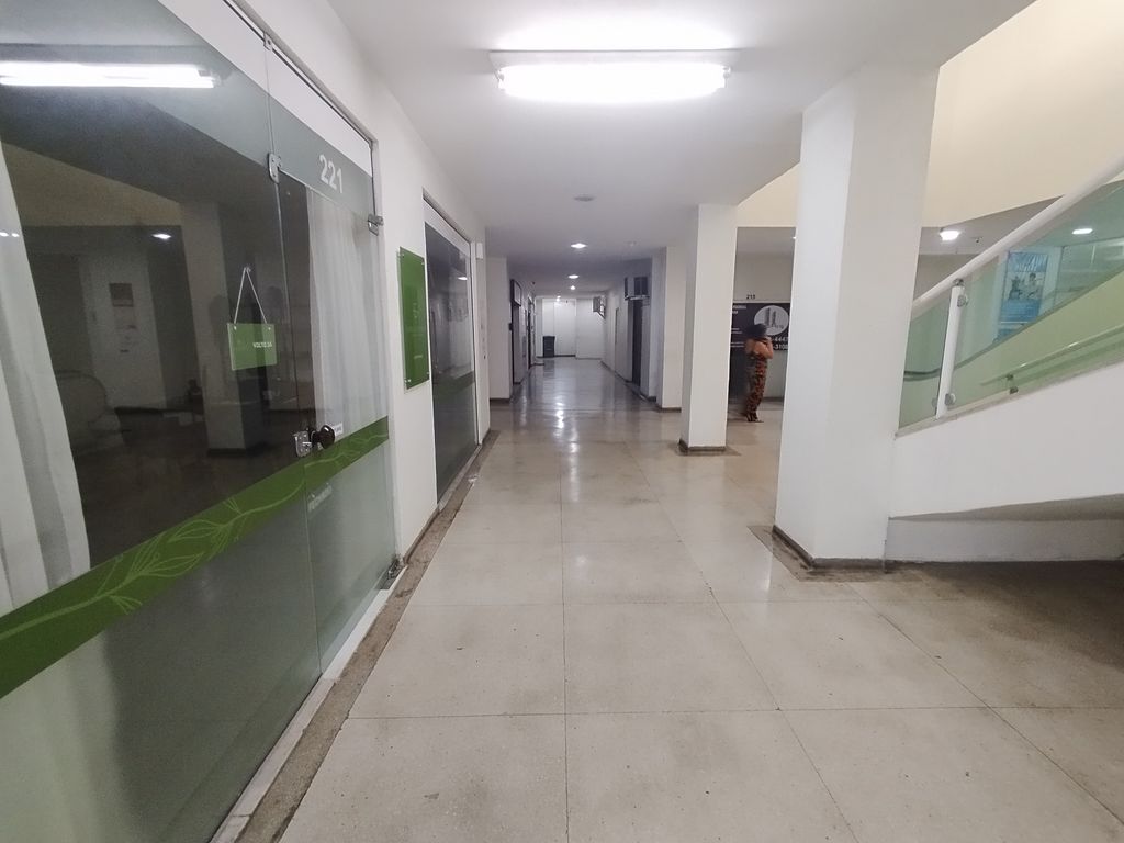 Imagens do imóveis Loja com Mezanino  e garagem na escritura para venda em  Flamengo Rio de Janeiro